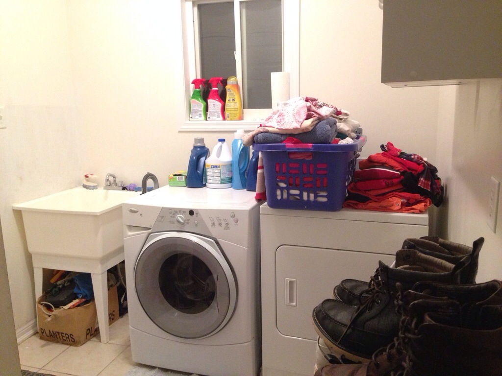 Project Santa: Laundry room makeover