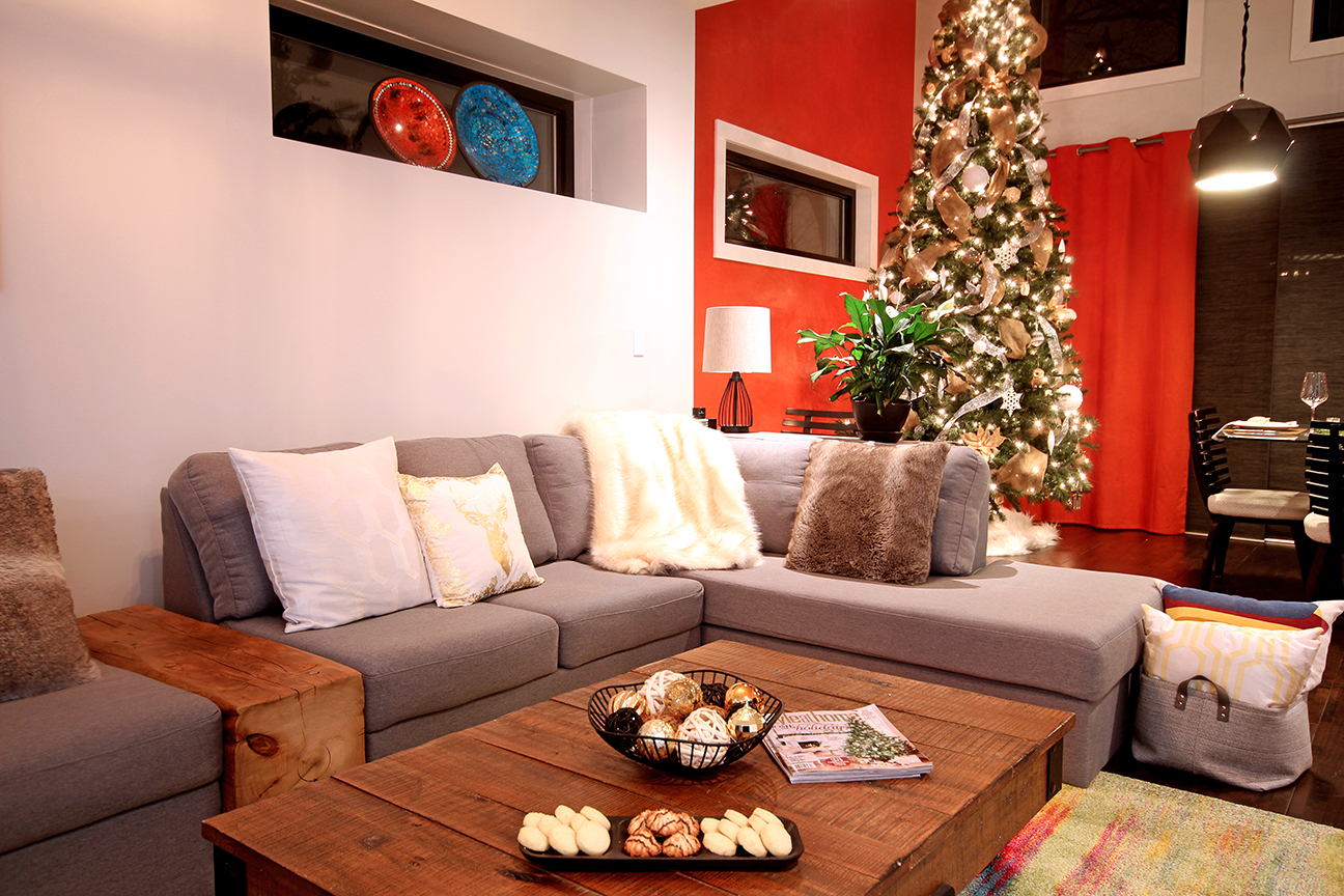 Dreamhouse Project Canadian Christmas Home Tour: family room